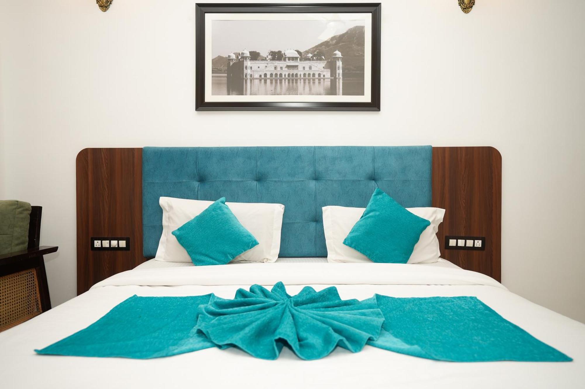 Maangarh Resorts Udaipur Bagian luar foto