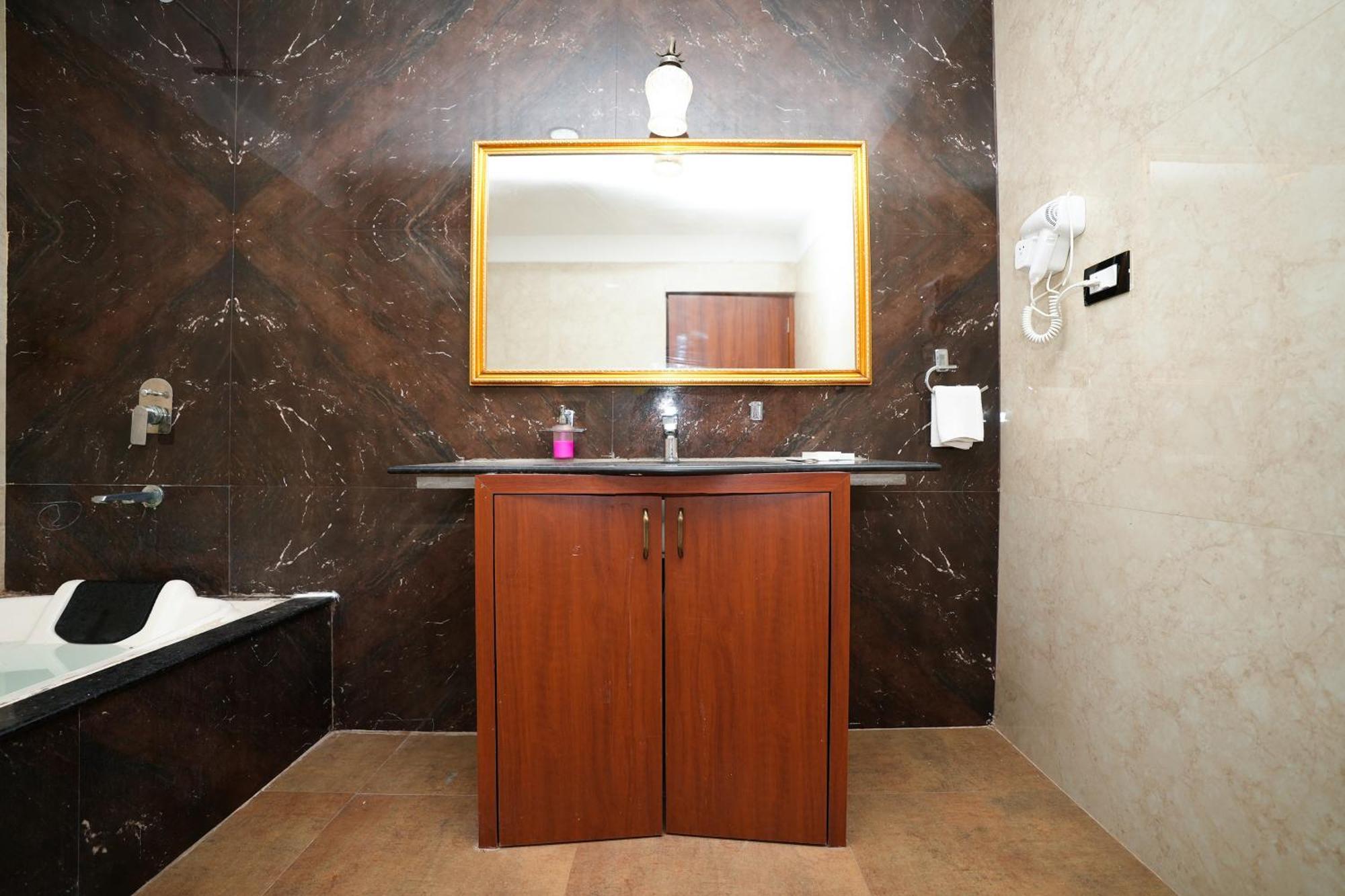 Maangarh Resorts Udaipur Bagian luar foto