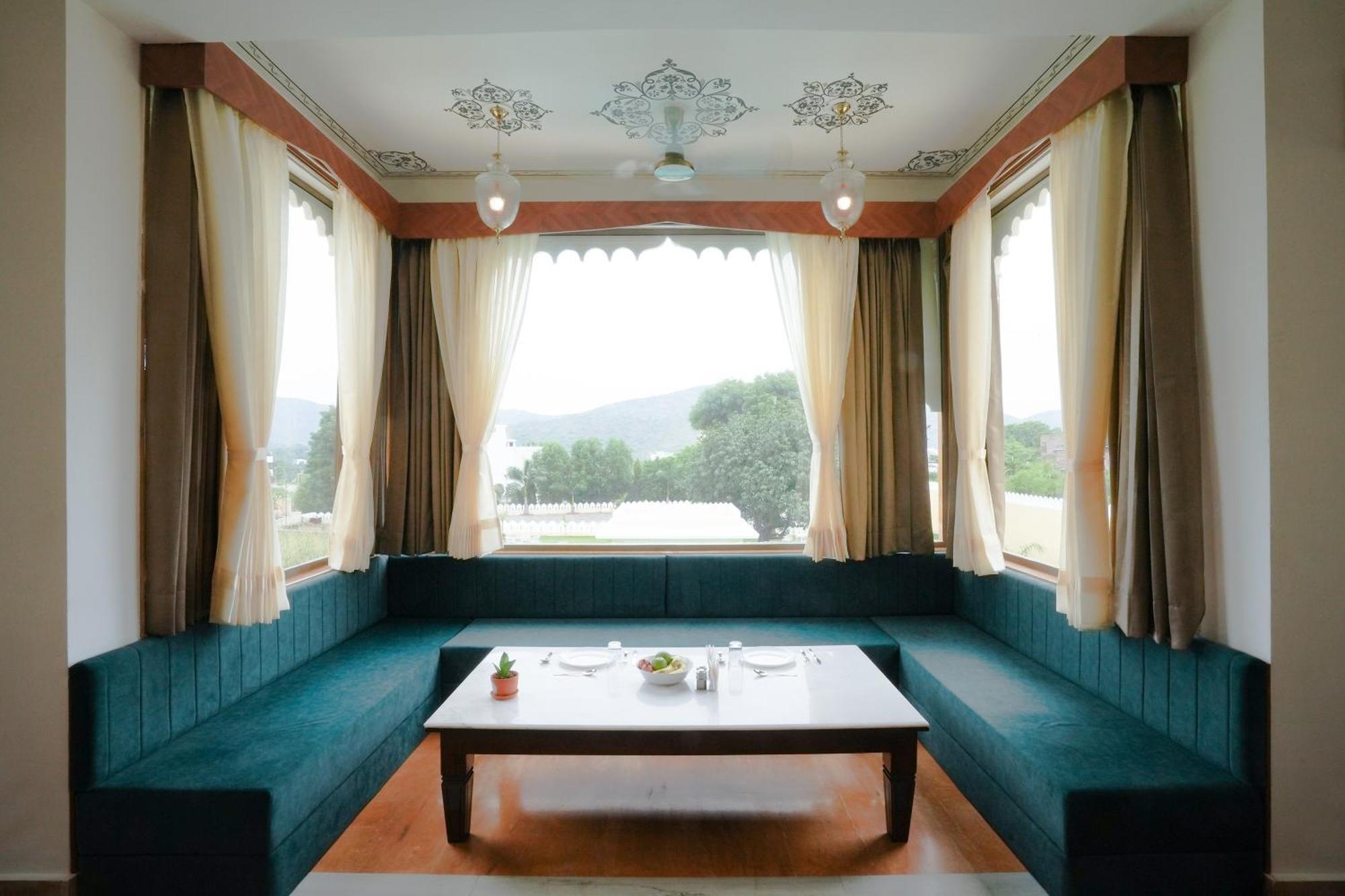 Maangarh Resorts Udaipur Bagian luar foto