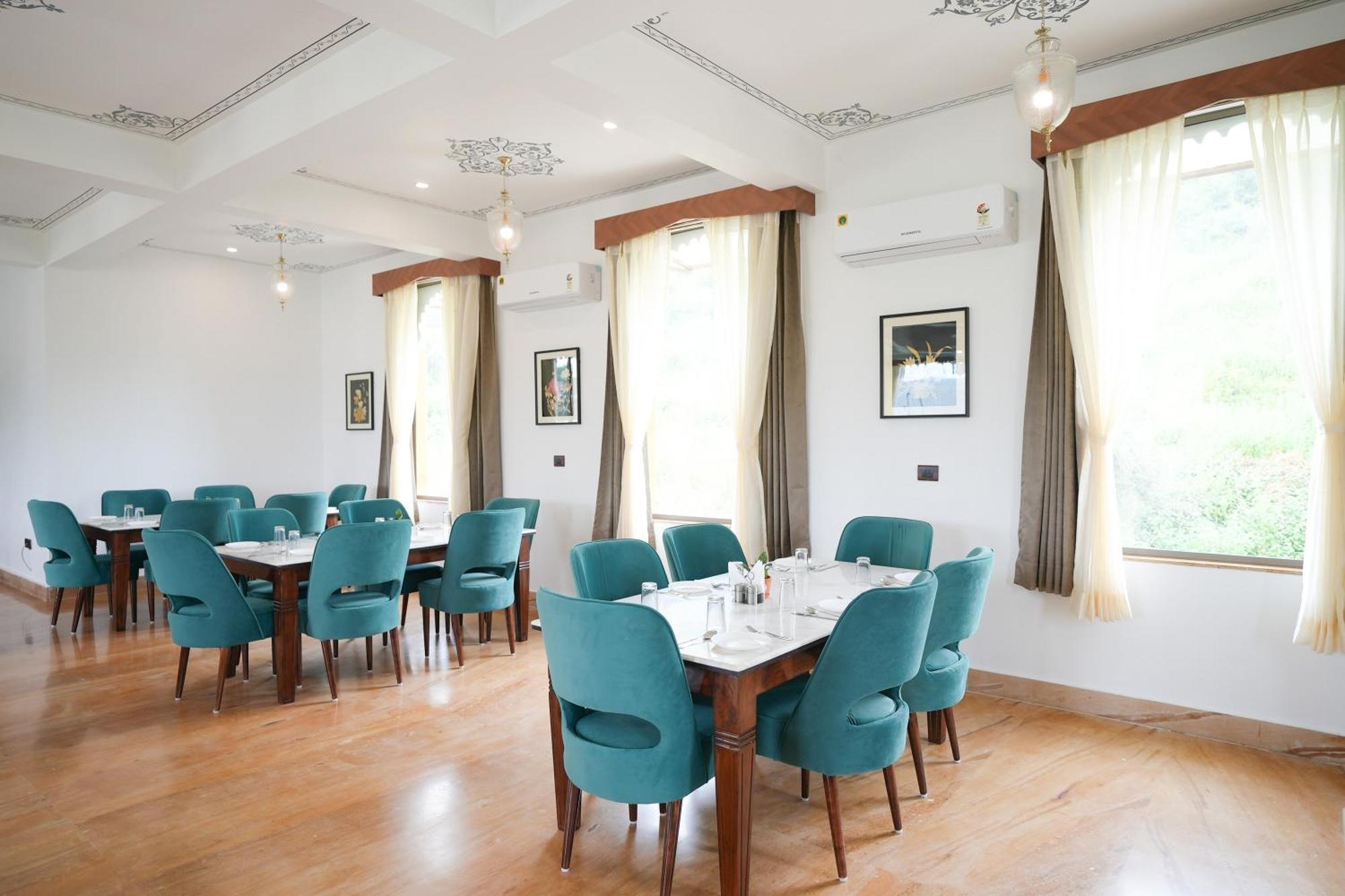 Maangarh Resorts Udaipur Bagian luar foto